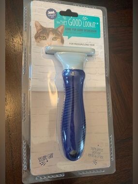 Whisker City 'Hey Good Lookin' Cat Deshedder